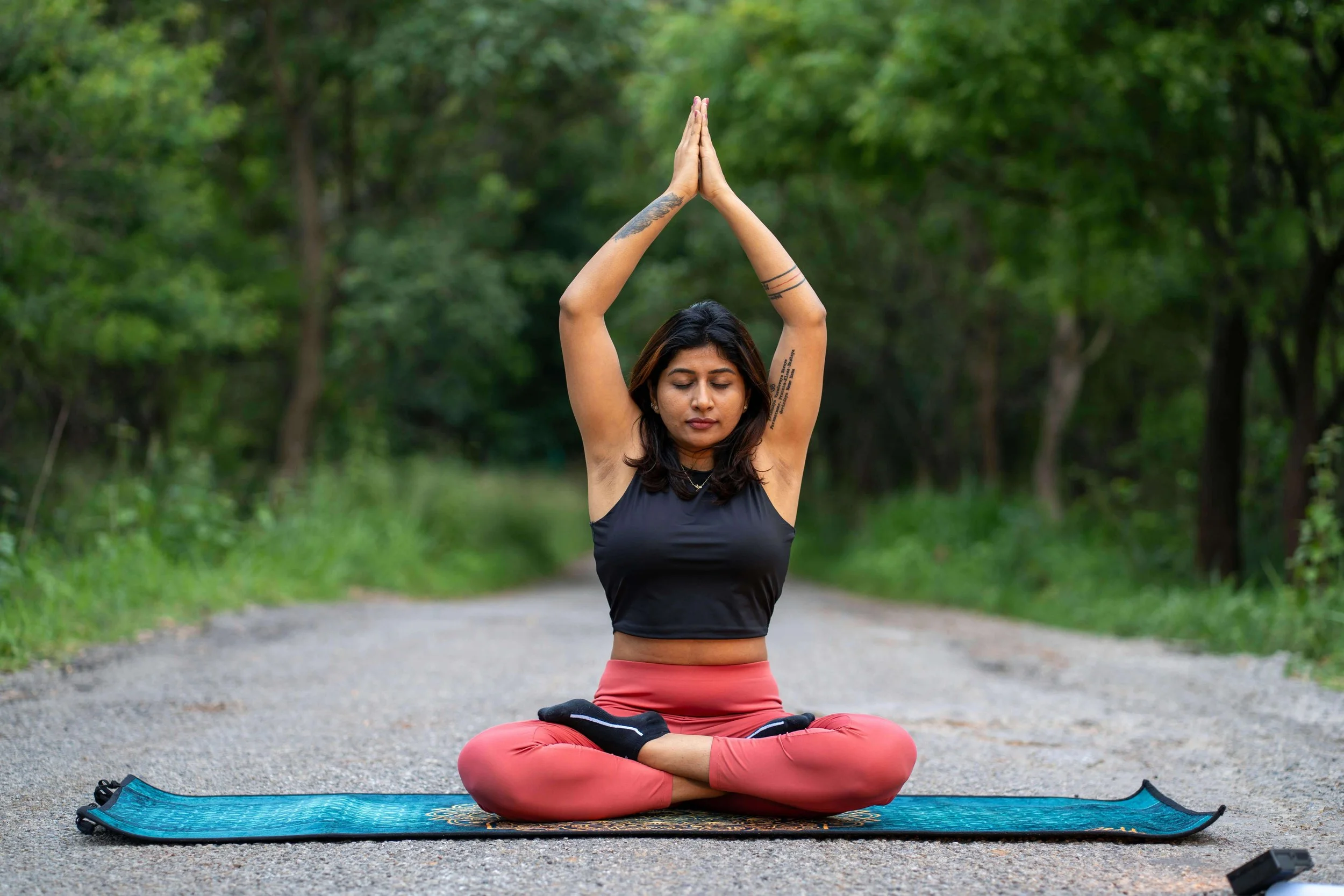 Woman Meditating - erp for ocd boston ma - relationship anxiety massachusetts - rocd treatment boston - massachusetts